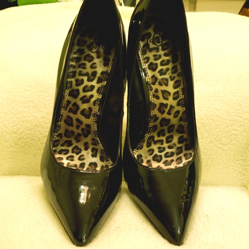 Joey Black Patten Pumps